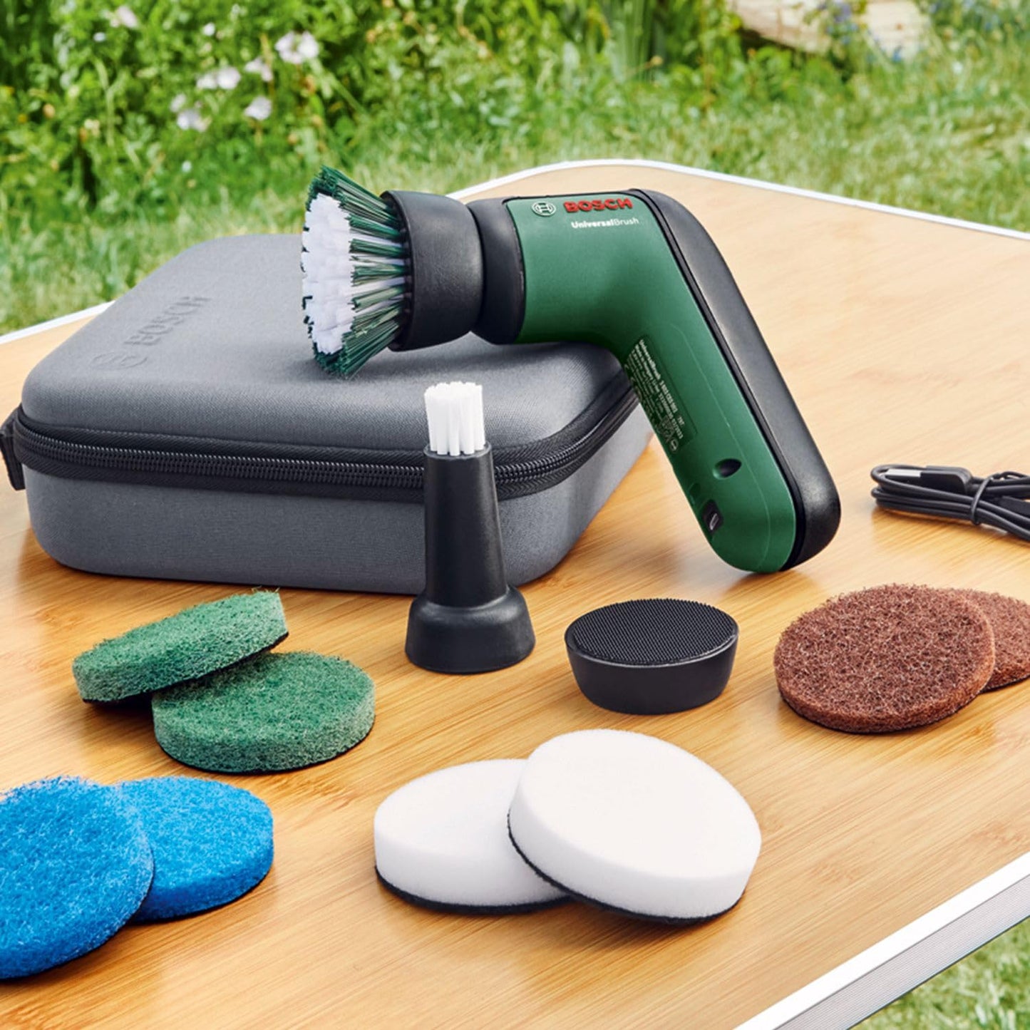 Bosch UniversalBrush Cepillo Eléctrico con 8 Cabezales y Batería 3.6V